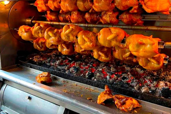 Surtidora de Aves 77